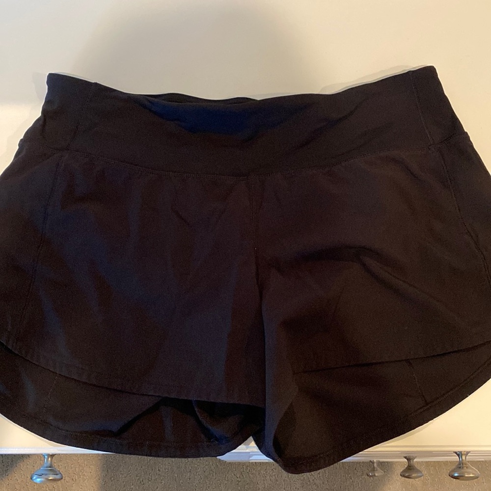 Lululemon Speed Up Mid-Rise Lined Short